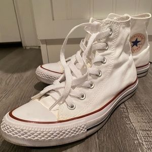 Chuck Taylor All Star Converse High Tops | White Converse | Men 6, Women 8